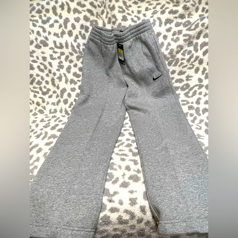 NWT Boys Nike Sweatpants